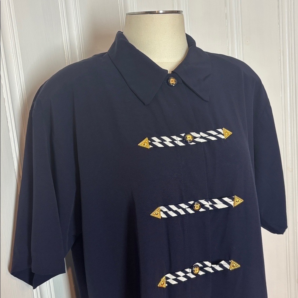 Vintage LORI MICHAELS Navy Blouse | Gold Button Appliqué | Size 16 - Picture 6 of 9